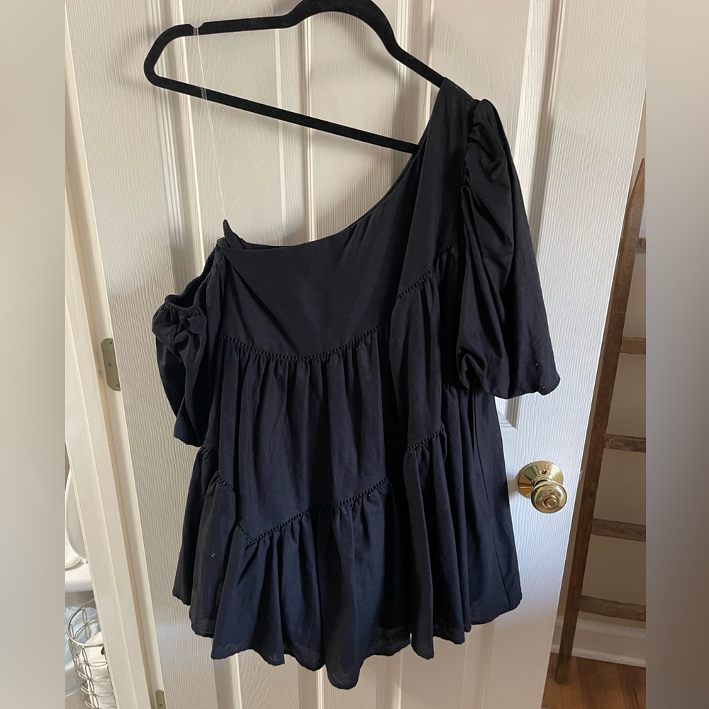 ShowPo Dress - Picture 5 of 6